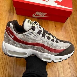 Nike Air Max 95 Women’s Sneakers